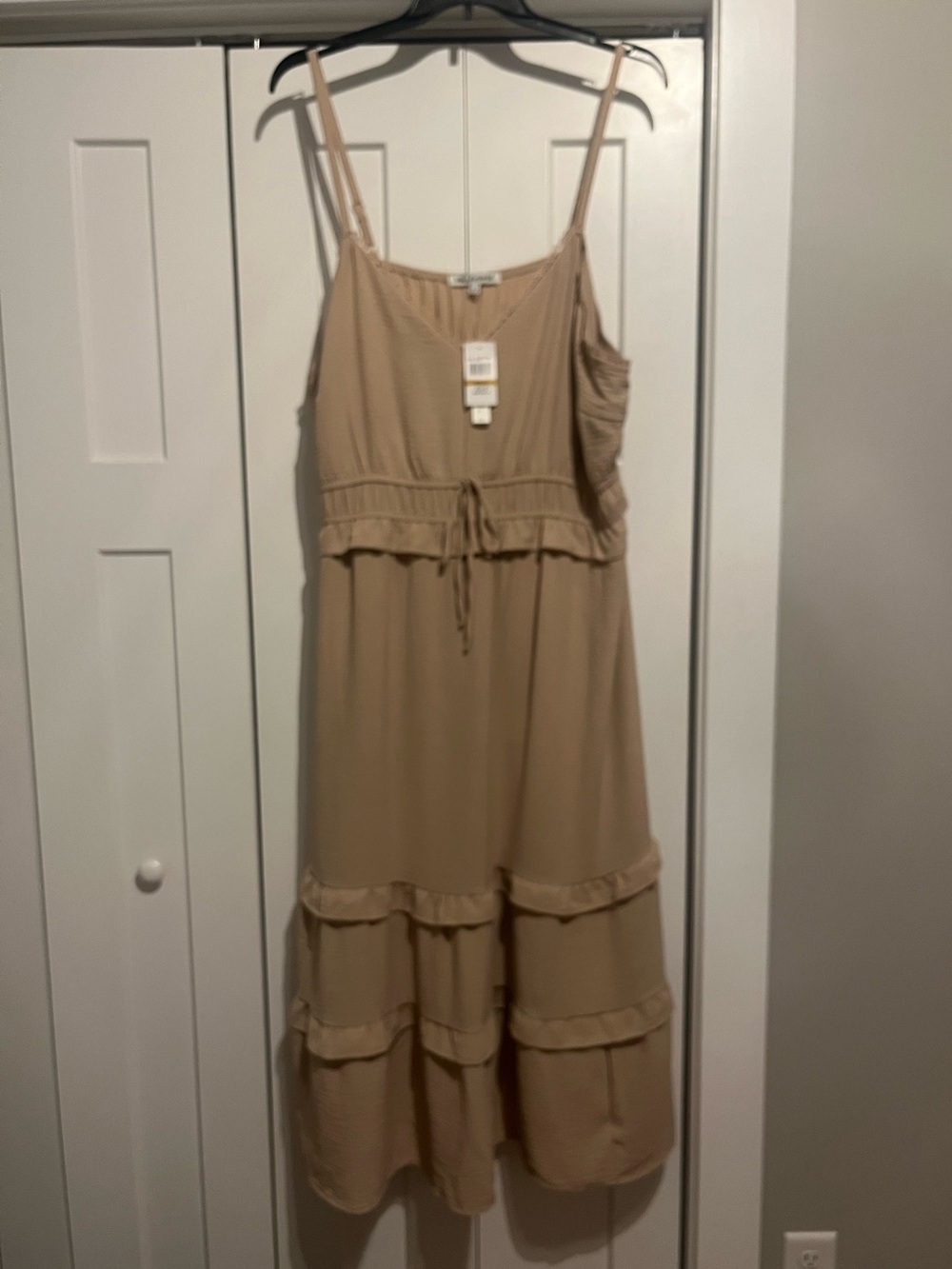 Wallflower Neutral Beige Tiered Midi Dress with Tie Waist. New with tags.